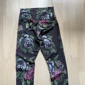 Lululemon leggings floral print size 6